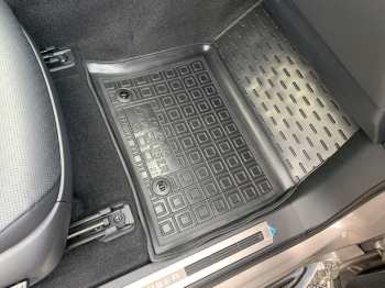 Коврики в салон Toyota Land Cruiser 300 (2021-...) (Avto-Gumm). Фото 6