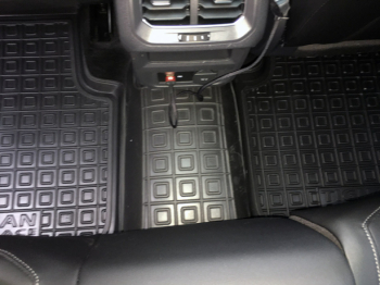 Коврики в салон Volkswagen Tiguan Allspace 2018- (Avto-Gumm). Фото 17