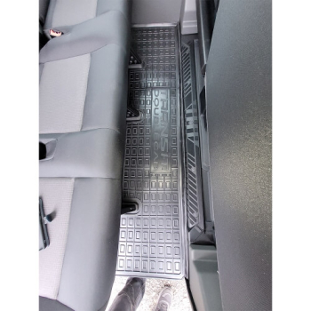 Коврики в салон Ford Transit (2014-...) 1+2 DoubleCab (2-й ряд) (Avto-Gumm). Фото 3