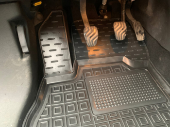 Резиновые коврики в салон Renault Scenic IV (2016-...) Avto-Gumm. Фото 26
