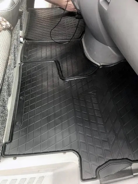 Резиновые коврики Mercedes Benz W906 Sprinter II 2006-2018 1plus2 комплект из 3 штук Stingray. Фото 4