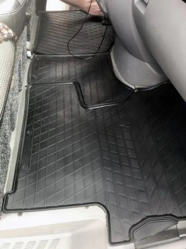 Резиновые коврики Mercedes Benz W906 Sprinter II 2006-2018 1plus2 комплект из 3 штук Stingray. Фото 4